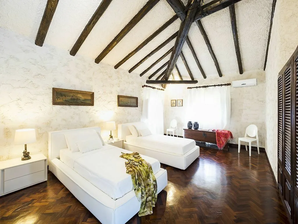 Blue Moon Villa Fontane Bianche Italy