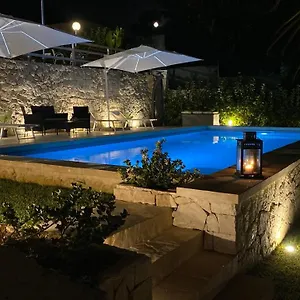 Holiday home Lucia With Salt Pool, Fontane Bianche